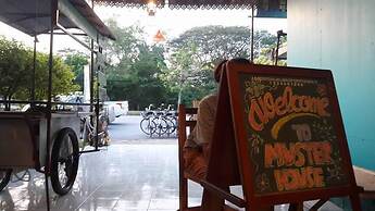 Muster House - Hostel