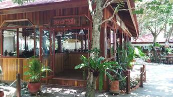 Tree House Bungalows Resort