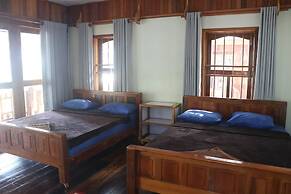 Tree House Bungalows Resort