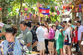 Tree House Bungalows Resort