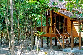 Tree House Bungalows Resort