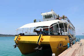 Tree House Bungalows Resort