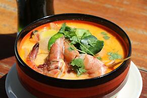 Tree House Bungalows Resort