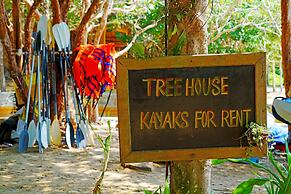 Tree House Bungalows Resort