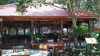 Tree House Bungalows Resort