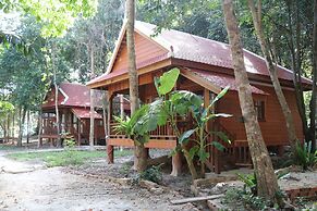 Tree House Bungalows Resort