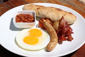 Tree House Bungalows Resort