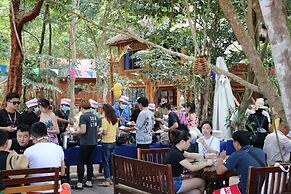 Tree House Bungalows Resort