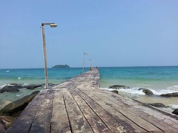 Tree House Bungalows Resort