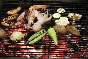 Tree House Bungalows Resort