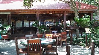 Tree House Bungalows Resort