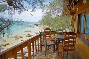 Tree House Bungalows Resort