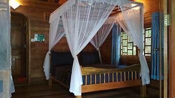 Tree House Bungalows Resort