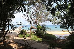 Tree House Bungalows Resort