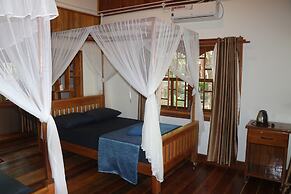 Tree House Bungalows Resort