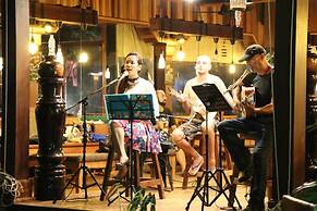 Tree House Bungalows Resort