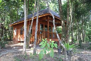 Tree House Bungalows Resort