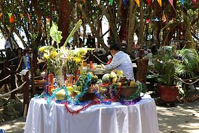 Tree House Bungalows Resort