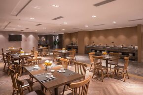 Jingtang Ramada Encore Hotel