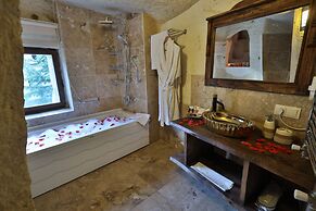 Demisos Caves The Hotel