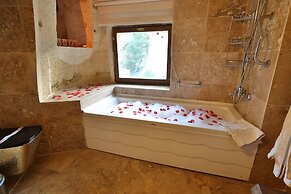 Demisos Caves The Hotel