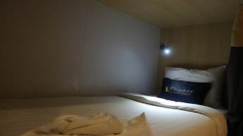 Phuket Airport Place