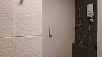 Phuket Airport Place