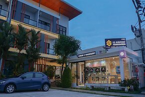 S2 Airport Residence