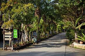 Country Lakeview Hotel
