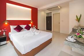 Modern Resort at Naiyang