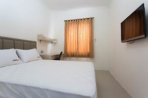 RedDoorz Plus near Siloam Karawaci