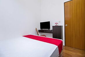 RedDoorz Plus near Plaza Indonesia