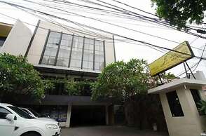 RedDoorz near Gubeng Station