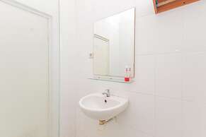 RedDoorz near Gubeng Station