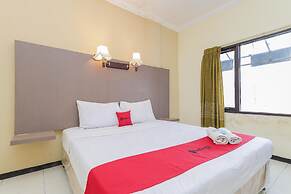 RedDoorz near Gubeng Station