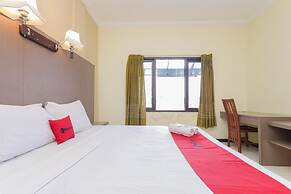 RedDoorz near Gubeng Station