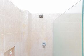 RedDoorz near Gubeng Station