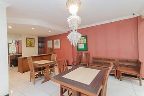 RedDoorz near Gubeng Station