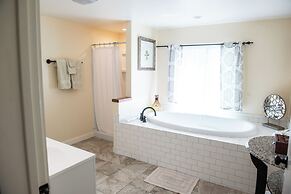 Inn at Buckhorn Cove