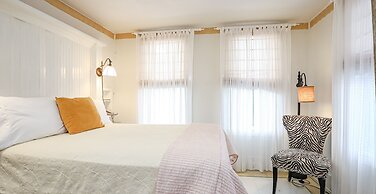 The Charlotte Hotel & Restaurant