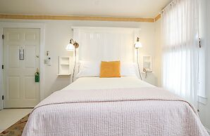 The Charlotte Hotel & Restaurant