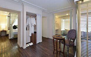 Siam Champs Elyseesi Unique Hotel