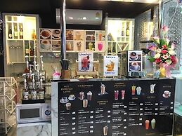 Top High Airport Link Hotel