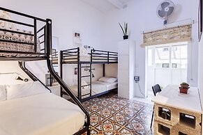 Granny's Inn - Hostel