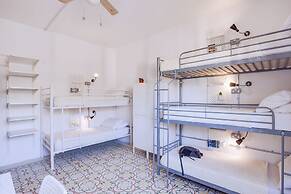 Granny's Inn - Hostel