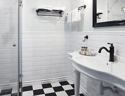 Carmella Boutique Hotel