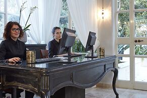 Carmella Boutique Hotel