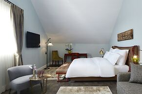 Carmella Boutique Hotel