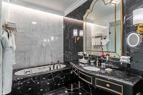 Lotte Hotel St.Petersburg
