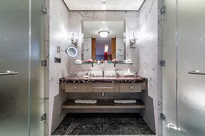 Lotte Hotel St.Petersburg